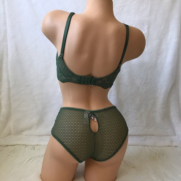32DD,S Victoria’s Secret Bra Set - Picture 6 of 7